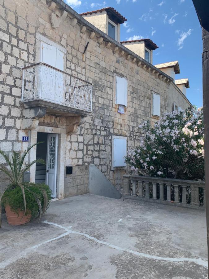Apartmani Stones Sutivan I Buitenkant foto