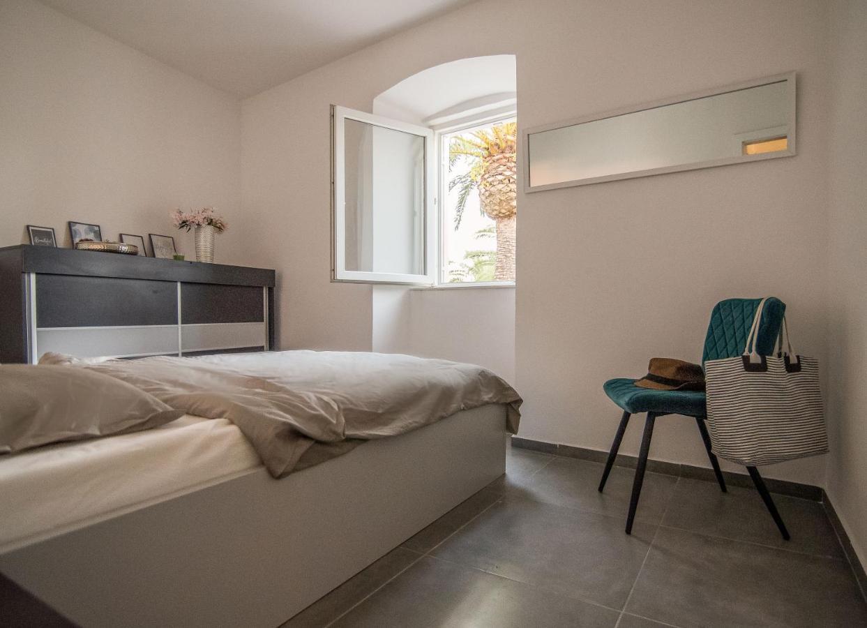 Apartmani Stones Sutivan I Buitenkant foto
