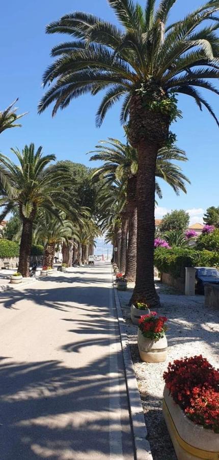 Apartmani Stones Sutivan I Buitenkant foto