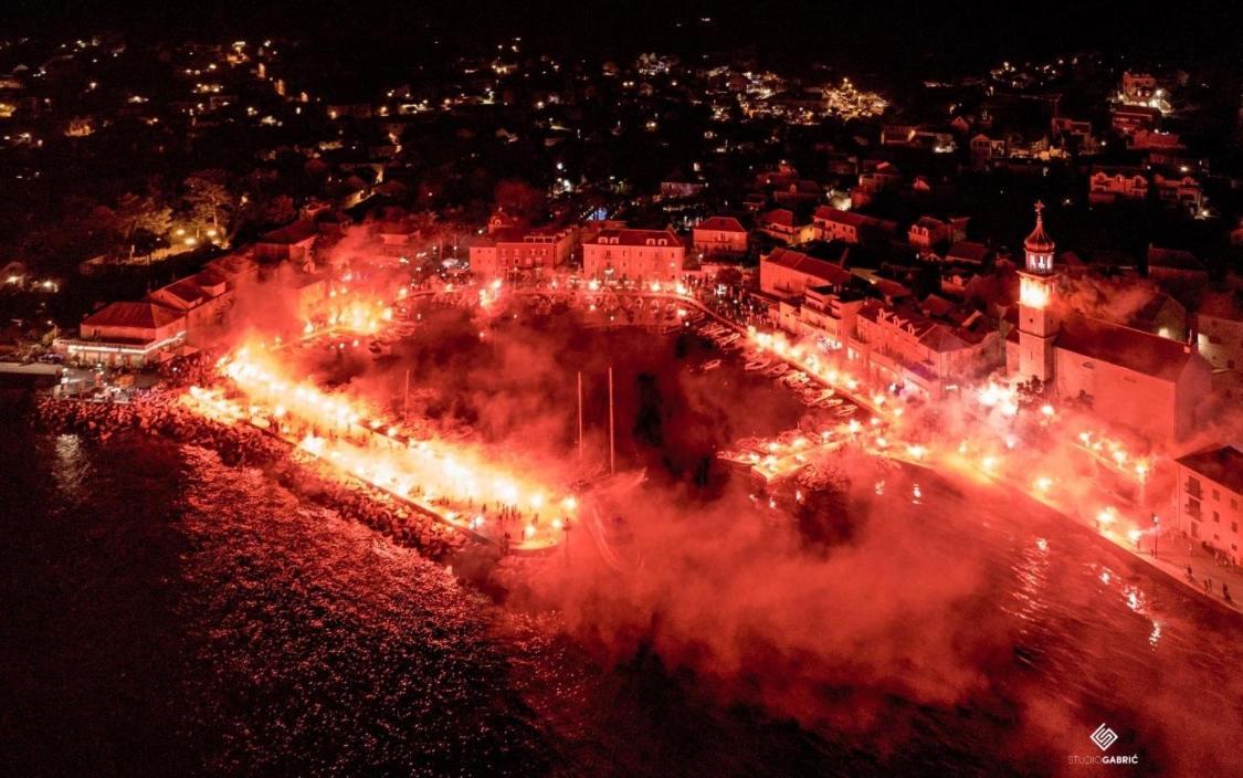 Apartmani Stones Sutivan I Buitenkant foto